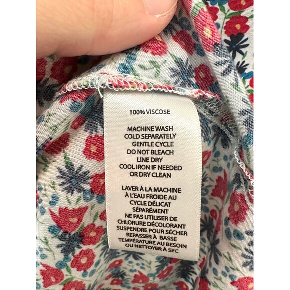 BEACH LUNCH LOUNGE | Floral Tie-Hem Blouse Blue Red White | Medium - Picture 6 of 6